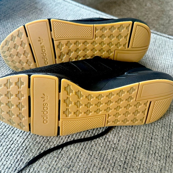 Men’s Adidas Swift Run 22 - Picture 4 of 4